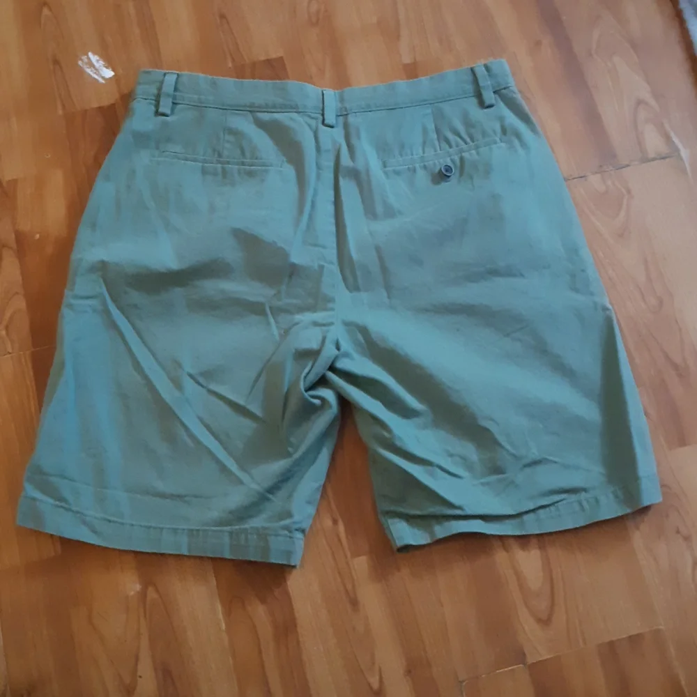 Mens Shorts BANANA REPUBLIC EMERSON 34 Green Casual B17